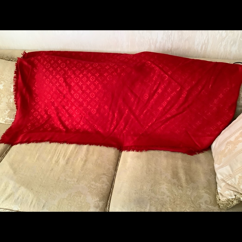 Louis Vuitton will/silk scarf